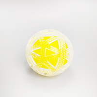Vente directe d'usine, jouets interactifs pour chiens en forme de boule transparente creuse, vente en gros, boule pour chien anti-ennui en TPR de haute qualité, 2,99 pouces