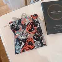 Tas Serut Katun Motif Bunga dengan Mulut yang Dapat Diketatkan, Tas Penyimpanan Kecil yang Lembut, Tas Ponsel Artistik Retro