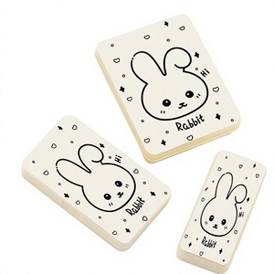 Ensemble de manucure et pédicure Lapin Mignon en acier inoxydable, comprenant coupe-ongles, ciseaux, repousse-cuticules et lime, avec étui de voyage - Product Image 2
