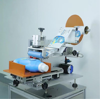 Machine d'étiquetage manuelle semi-automatique pour surfaces planes, étiquettes adhésives pour bouteilles carrées, machine d'étiquetage pour surfaces planes
