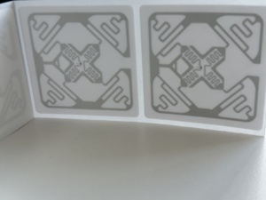 ขายส่งฉลากพาสซีฟระยะไกลแท็ก RFID UHF แบบทาสีได้แบบกําหนดเองสําหรับการจัดการสินทรัพย์ - Product Image 3