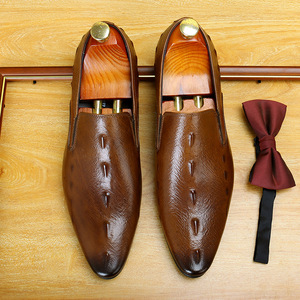 Mocasines Derby de Cuero Vacuno Hechos a Mano y Personalizados para Uso Formal e Informal con Acabado Retro Desgastado - Product Image 3