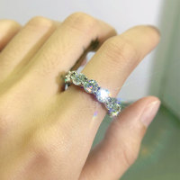 Pabrik 0.5CT bulat potongan brilian Moissanite perhiasan Pass berlian Tester 925 Perak Platinum Disepuh 5MM keabadian cincin untuk wanita