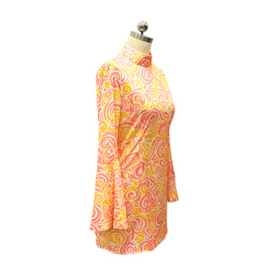 Conjunto de Disfraz Hippie de los 70 para Mujer, Vestido Mini con Mangas Campana, Estampado en Espiral Rosa y Amarillo, para Festival de Música o Espectáculo - Product Image 4