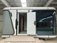 Expédition rapide étanche petite cabine conteneur maison préfabriquée maison de luxe pour Resort Space Capsule House commande urgente