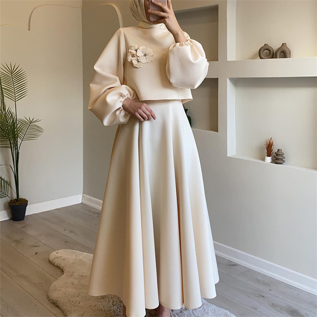 2024 New Arrivals Middle East Dubai Lantern Sleeve Top and Long Swing Skirts Ladies Solid Color Islam Two Piece Skirt Set