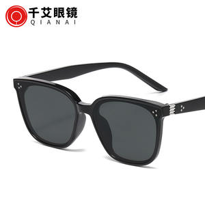 Gafas de sol Gm unisex con montura cuadrada, lentes grises de PC con protección UV400, tipo 3, con remaches de puntos J4 6368 - Product Image 5