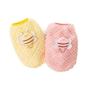 Ropa para perros y gatos, abrigo de invierno esponjoso con patrón de abeja para mascotas pequeñas, diseño bonito en rosa, azul y amarillo - Product Image 5