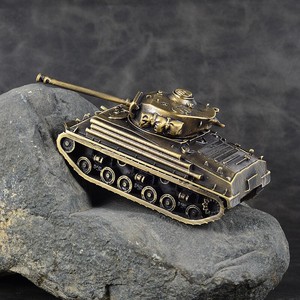 Modelo de Tanque M4A3E8 Sherman Fundido a Presión - Acabado Bronce - Segunda Guerra Mundial - para el Tablero del Automóvil y Decoración del Hogar |   Regalo Coleccionable - Product Image 3