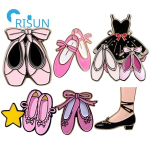 Fabricación Metal Pointe zapatos Pin personalizado bailarina zapatos de baile <span class=keywords><strong>zapatillas</strong></span> de Ballet esmalte solapa Pin broche Ballet zapato Pin insignia - Product Image 1