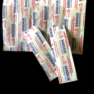 Bandages adhésifs stériles microporeux respirants pour les petites coupures et le traitement de l'acné - Product Image 1