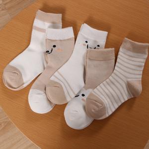 Venta caliente lindo conejo de dibujos animados patrón tripulación Calcetines niños algodón fino bebé tripulación calcetines al por mayor - Product Image 4