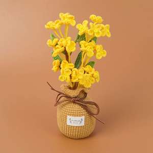 Bouquet de roses et de tournesols au crochet fait main, fleurs tricotées mignonnes pour femmes et filles, idées cadeaux pour Noël, la Saint-Valentin, Halloween - Product Image 1