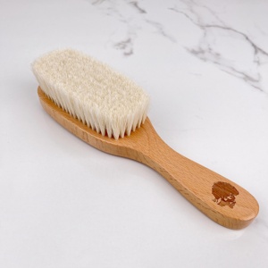 Brosse à cheveux démêlante antistatique en bois de hêtre de haute qualité avec long manche et poils de chèvre pour usage domestique - Product Image 3