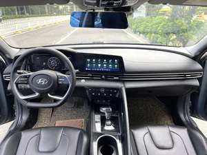 2021년형 엘란트라 1.5L CVT 럭스 중고차 <span class=keywords><strong>5</strong></span>.36L 연비 절약형 듀얼 10.25인치 스크린 세단 좌핸들 다크 가죽 R17 - Product Image 4