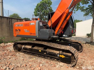 Excavatrice sur chenilles Hitachi ZX200-3 zx210 d'occasion, pelle rétrocaveuse abordable et haute performance, ZX135US, engin de construction robuste - Product Image 6