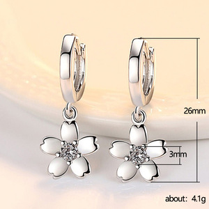 Orecchini pendenti floreali semplici per donna, stile fresco, gioielli pendenti a forma di fiore, accessori da indossare tutti i giorni - Product Image 4
