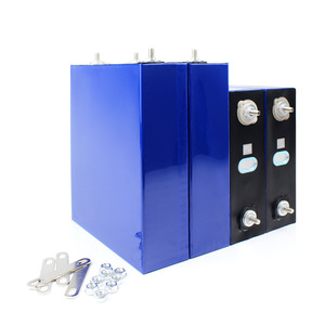 Celda prismática CALB 3.2V L173F230 230Ah LiFePO4, 5000 ciclos, tasa 1C, para paquete de baterías de 48V para sistemas solares ESS, vehículos eléctricos y carritos de golf - Product Image 1