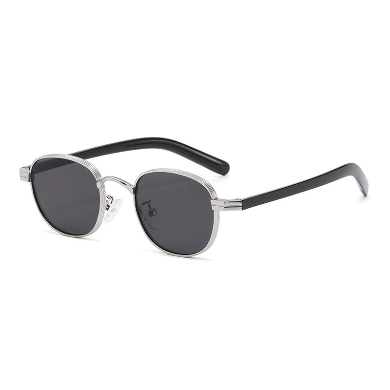 Silver frame-black gray piece c3
