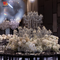 Candélabre de luxe lisse à 18 bras en cristal transparent, centre de table de mariage, prismes suspendus, porte-bougie pour décoration d'événements et de fêtes