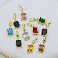Vente en gros de nouveaux pendentifs de collier carrés en zircon plaqué cuivre avec or 18 carats, accessoires simples et élégants