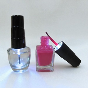 Esmalte de uñas negro con tapa que se ilumina - Product Image 3