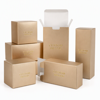 Boîte d'emballage cosmétique sur mesure de haute qualité pour flacons d'huiles essentielles et de parfums, légère, avec impression dorée.