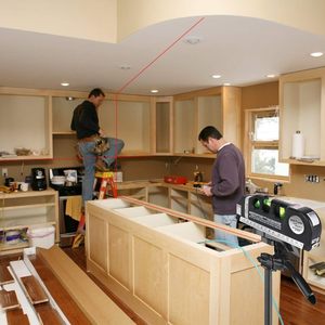 Kit de niveau laser multifonctionnel avec ligne croisée standard et règle métrique de <span class=keywords><strong>2</strong></span>,5 m (8 pi) pour l'agencement de tableaux, les murs carrelés et les armoires - Product Image 2