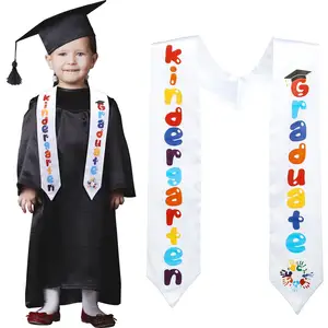 Atacado novo estilo personalizado crianças chapéu de graduação e vestido de formatura jardim de infância crianças vestidos de formatura pré-escolar