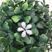 Vente en gros boule de faux gazon en plastique boule de gazon suspendue boule de fleurs artificielles pour la décoration de fête de mariage