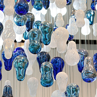 Lustres suspendus longs et grands au design moderne et luxueux pour centre commercial, centre de shopping, lustre en verre personnalisé réglable