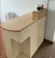 Petit comptoir de bar Réception Réception Caisse enregistreuse Magasin de vêtements moderne minimaliste Boutique de thé au lait Comptoir de salon de beauté