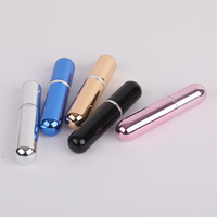 Flacon de parfum en aluminium de 5 ml en gros, logo personnalisé, rechargeable, mini atomiseur de poche de voyage, coque en métal recyclable