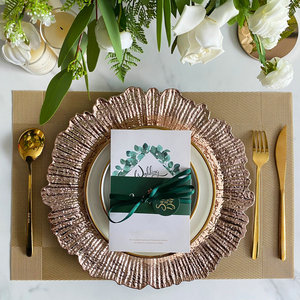 Assiettes de présentation transfrontalières pour mariage, fête de Noël, dîner, assiettes de service en <span class=keywords><strong>plastique</strong></span> PP en forme de feuille de lotus pour hôtel et événements - Product Image 4