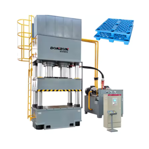 Pressa Idraulica <span class=keywords><strong>a</strong></span> Tre Travi e Quattro Colonne da 1600T per la Produzione di Pallet in Plastica - Product Image 1