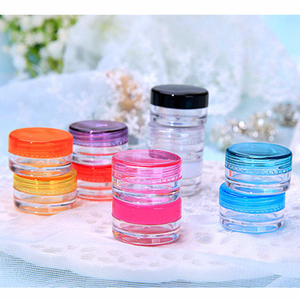 Bocaux cosmétiques ronds personnalisés en PS transparent de 3g et 5g avec bouchon à vis en cristal pour gloss à lèvres, beurre corporel et crème pour le visage - Product Image 3