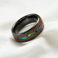 Bagues en tungstène gris anthracite tendance en gros avec incrustation de coquille d'ormeau et de bois de fût de whisky pour hommes et femmes, alliance de mariage et de promesse