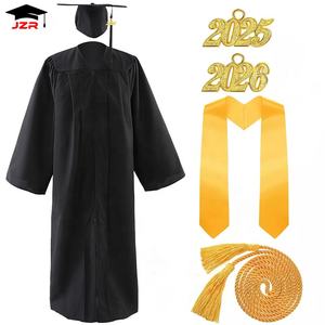 Robes de Remise de Diplôme de Bachelor Personnalisées en Gros Usine 2026, Robe et Toque de Diplômé Style Américain avec Étole Dorée et Cordon d'Honneur - Product Image 1