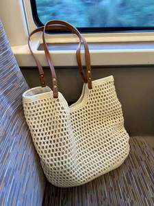 Sac de plage en coton tissé grande capacité pour femme, style décontracté, à bandoulière, nouveau modèle ajouré en maille, idéal pour les vacances en bord de mer - Product Image 4