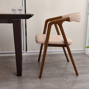 Set Tavoli e Sedie da Pranzo di Grande Successo con Struttura a Gambe in Legno Stile Nordico per Design d'Interni Sedie da Pranzo Vintage Antiche in Legno - Product Image 2