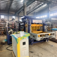 Machine de production de blocs automatique compacte QT4-15 avec une utilisation et un entretien faciles