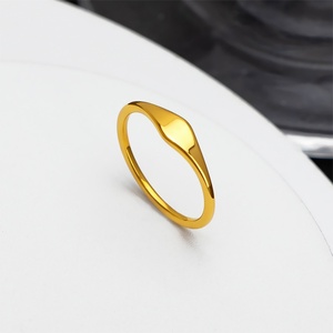 Anillo de Joyería Minimalista y Elegante, Anillos de Dedo de Acero Inoxidable Chapados en Oro Fino para Mujer - Product Image 5
