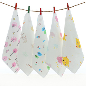 Serviette carrée en gaze Carlota 25x25 cm en pur coton ultra fin, motif dessin animé, pour bébé et tout-petit - Product Image 5