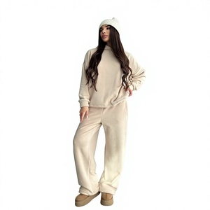 Ensemble deux pièces décontracté streetwear pour femme : sweat à capuche épais crème et pantalon de survêtement large assorti – Vente en gros OEM ODM - Product Image 1
