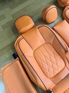 ปลอกหุ้มเบาะรถยนต์หนังแท้กันน้ำ 3 มิติ สีแดง ดำ เทา น้ำตาล สำหรับรถ Porsche Macan ขายส่ง มีสินค้าในสต็อก - Product Image 4