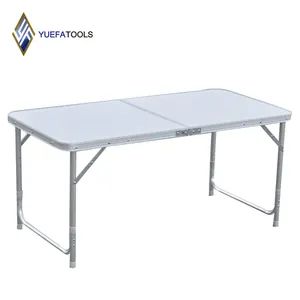 Mesa dobrável 4 Ft Piquenique portátil Jantar Mesa de acampamento Altura exterior interior Mesa de acampamento ajustável com alça MDF top