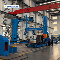 Station de travail robotisée de soudage industriel pour la fabrication de structures en acier et la construction navale