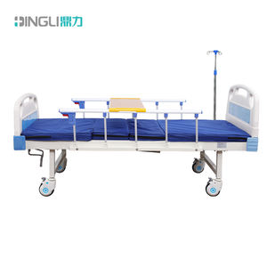 Lit médical manuel à 2 manivelles avec table à manger en bois, matelas pliable, barrières latérales en aluminium, mobilier pour soins à <span class=keywords><strong>domicile</strong></span> et hôpitaux - Product Image 2