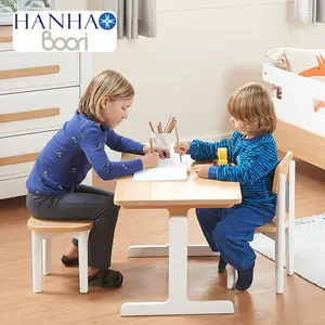 B2B 보리 나무 어린이 가구 만 작은 독서 유치원 책상 높이 조절 어린이 공부 테이블 의자 세트