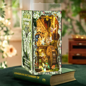 Kit de recoin de livre miniature personnalisé Mini kit de recoin de livre de ville Appartements Maisons miniatures Assemblage 3D Puzzle en bois Booknook - Product Image 1